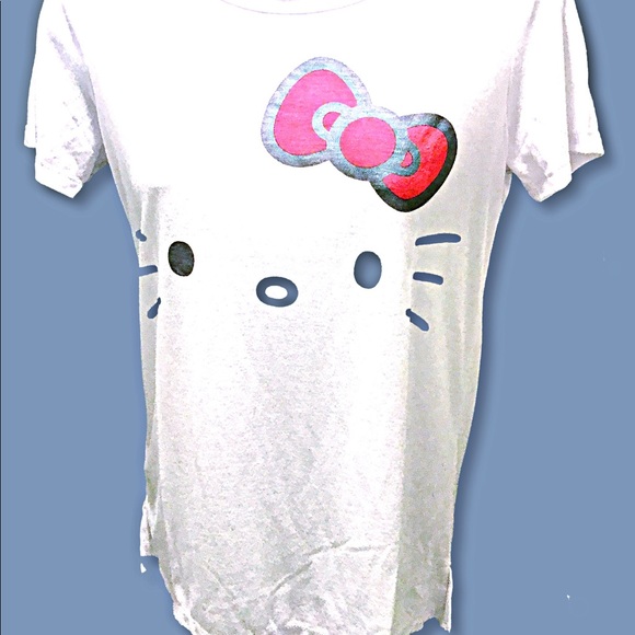 Hello Kitty Tee - Picture 2 of 4